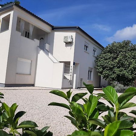 Apartman Bunaric Vir Exteriér fotografie