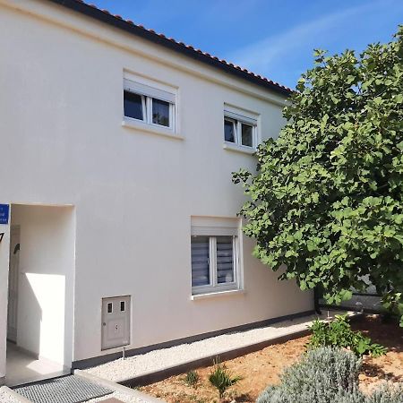 Apartman Bunaric Vir Exteriér fotografie