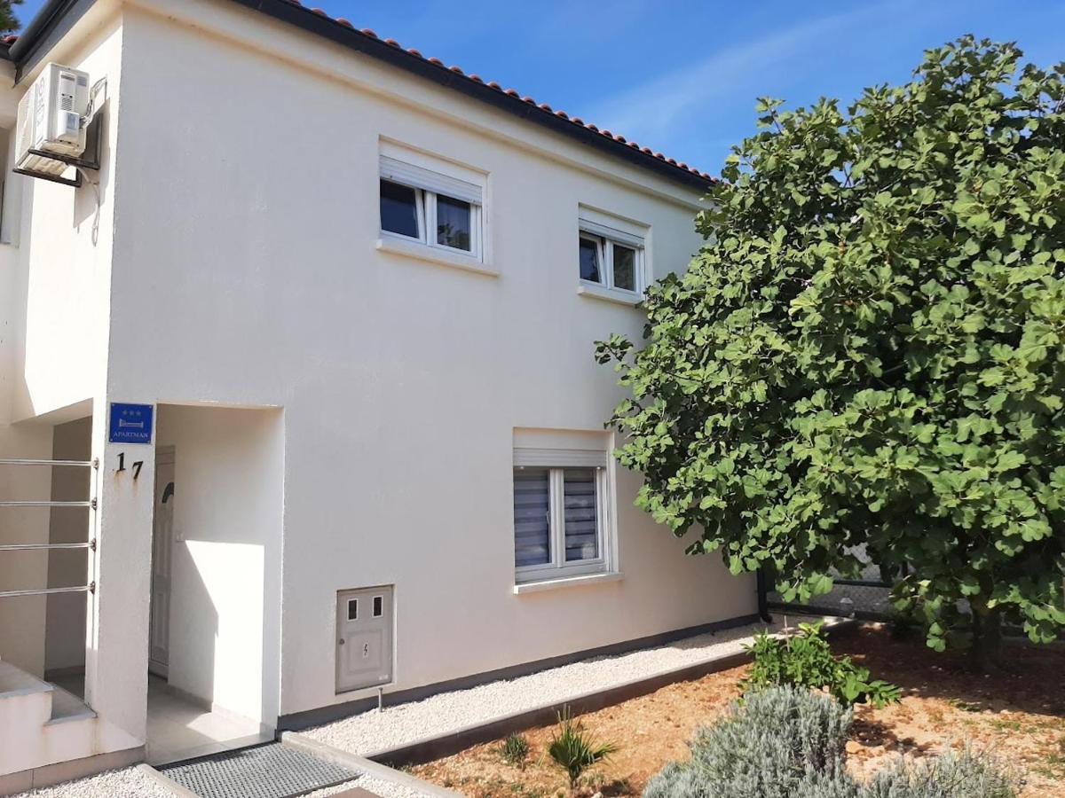 Apartman Bunaric Vir Exteriér fotografie